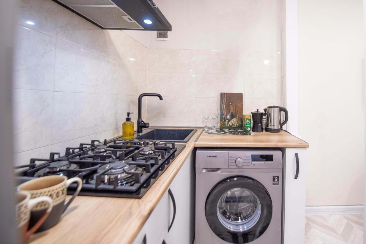 Old Town-Booking Apartment Tbilisi Zewnętrze zdjęcie