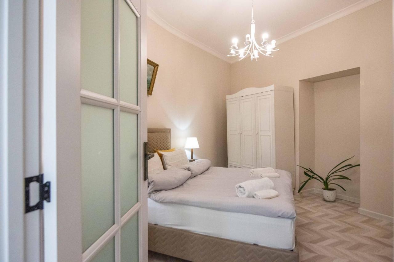 Old Town-Booking Apartment Tbilisi Zewnętrze zdjęcie